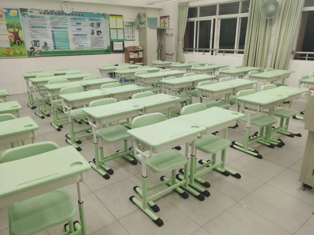 上百所學校選擇祥聚座椅,安全健康學習環境,助力開學季(圖2) 上百所學校選擇祥聚座椅,安全健康學習環境,助力開學季(圖2)